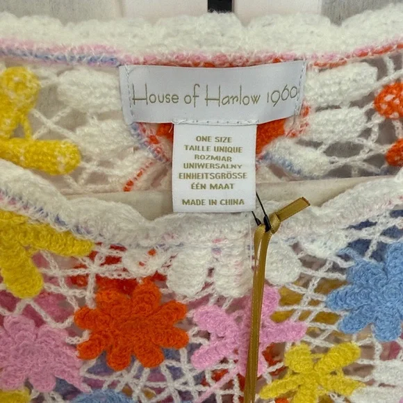House of Harlow Crochet Floral Fringe Top in White with Multicolor Flowers NWT - Picture 4 of 6